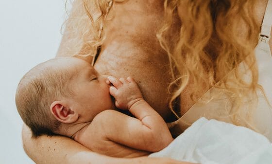 Wasser für Baby im Sommer