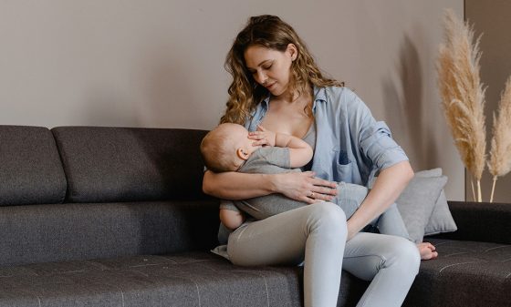 was tun wenn baby beim stillen in die brust beißt