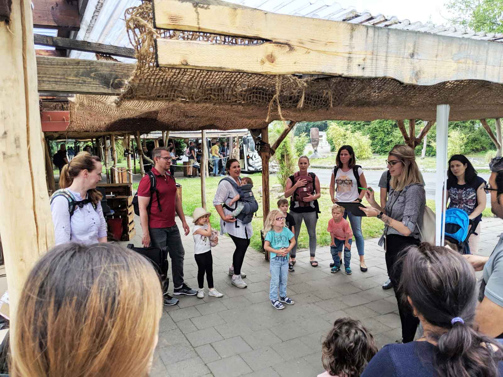 1. City Walk 2019: Auf tierischer Safari mit Metro und Omni 360