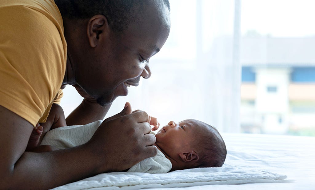 Baby Entwicklung 1. Monat: Mit Ergobaby durch’s erste Lebensjahr